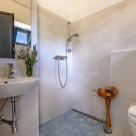 ヴィラ Calafralina